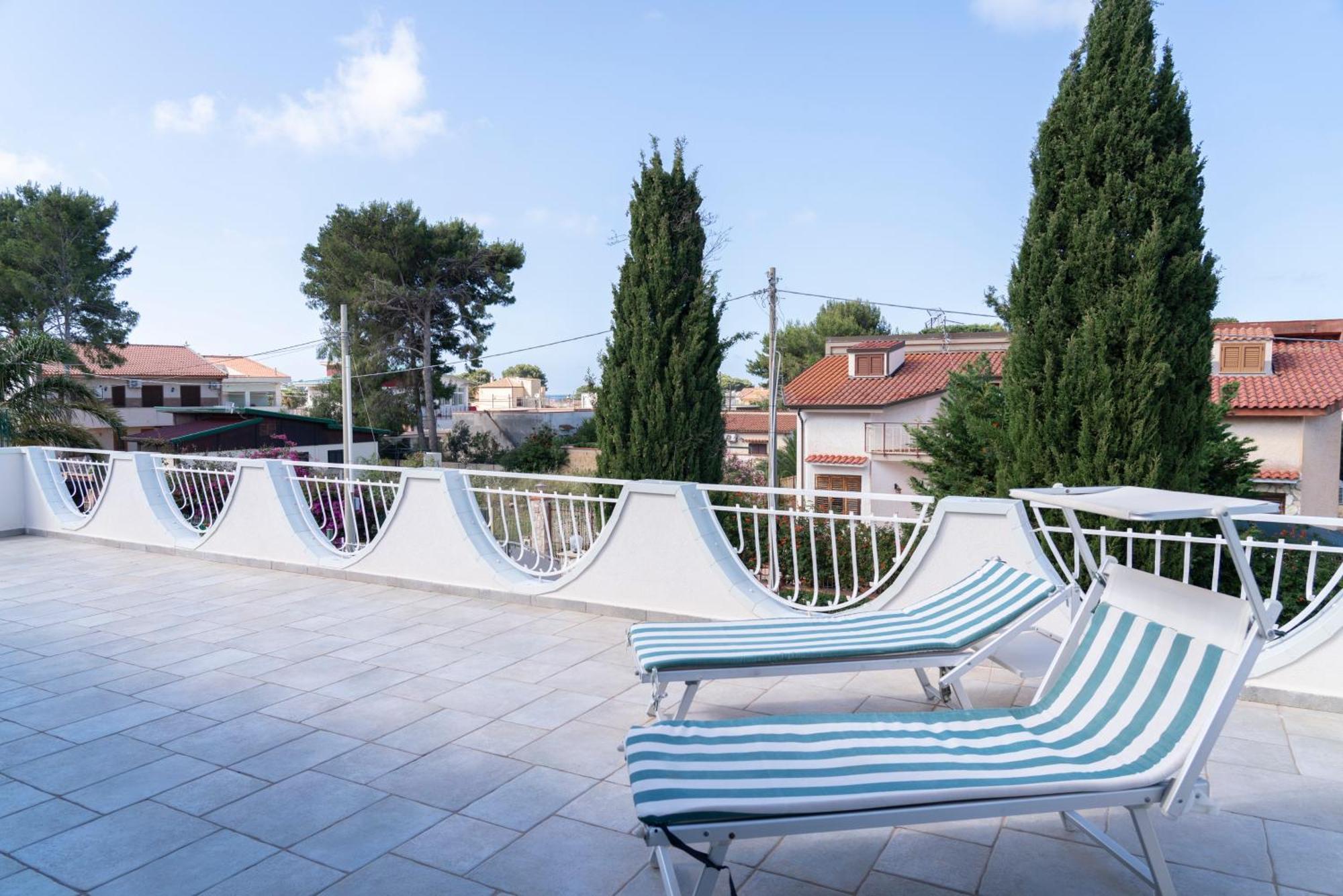 Villa Claudia E Simone كاريني الغرفة الصورة